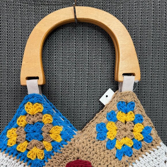 No Boundaries Crochet Handbag With Wooden Handles & Mushroom Design One Size - Picture 3 of 6
